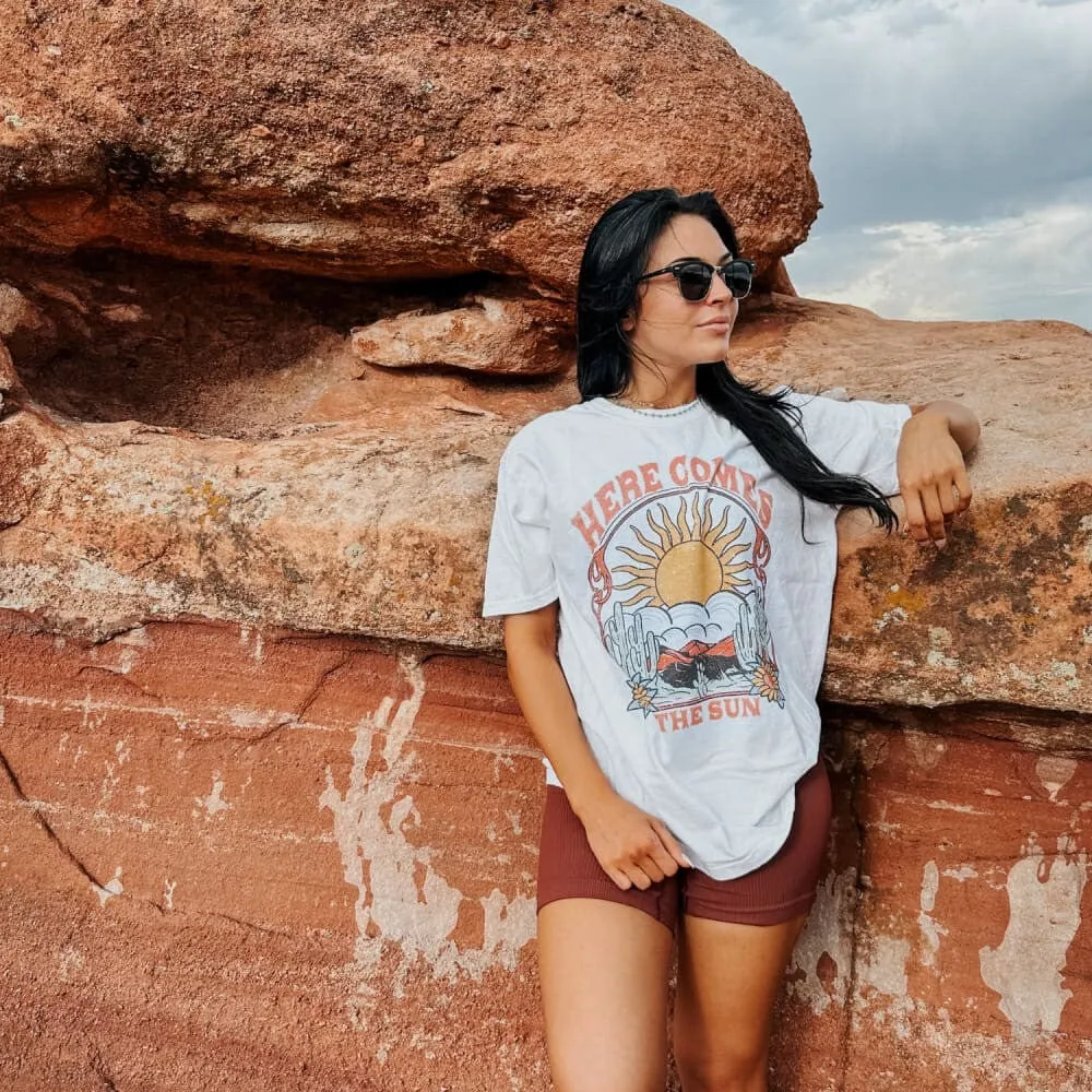 Vintage Here Comes The Sun Tee Soft Cotton Feel Stylish