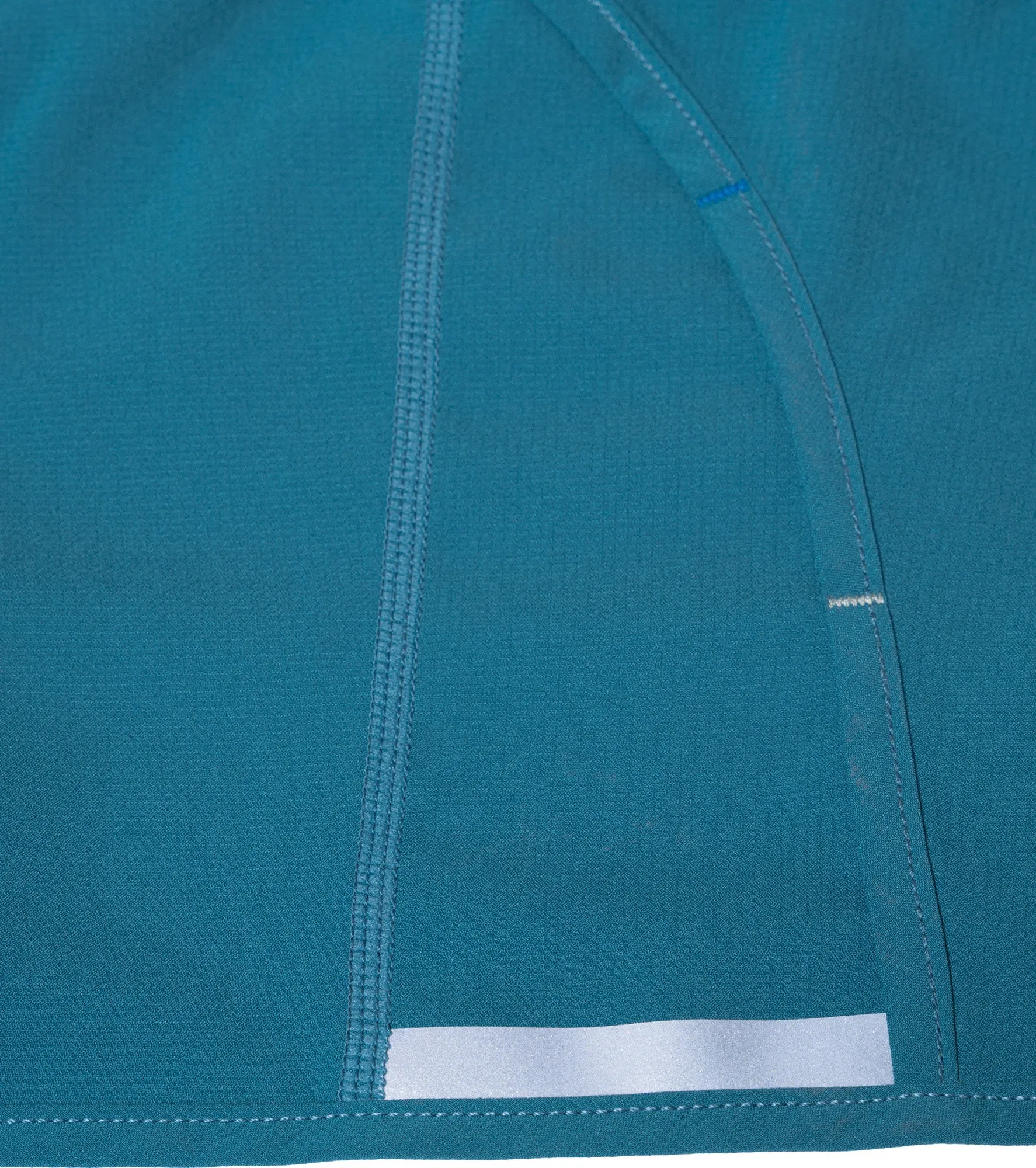 Hot Day Ronhill Tech 4.5 Inch Womens Running Shorts - Blue