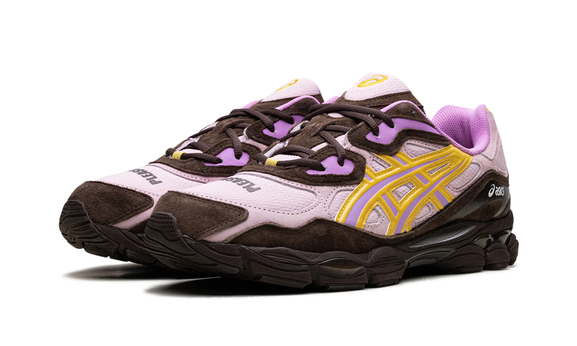 Holiday Outfit Walking Friendly GEL NYC "PLEASURES"