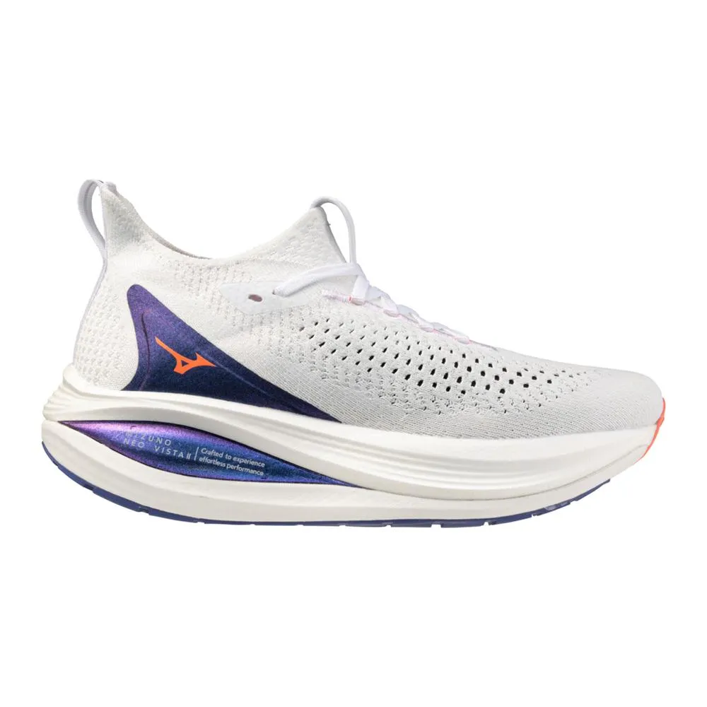 Women's Neo Vista 2 (0019 - White/Striking Coral) balance balls Cushioned Arch Support