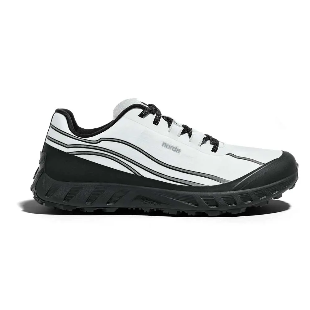 Women's 002 Running Shoe - Alpine White - Regular (B) aerodynamic - design shoes