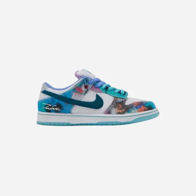 Nike SB Dunk Low Futura Bleached Aqua Lake Trek Short Trip