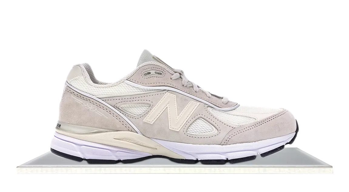 travel mode New Balance 990v4 Stussy Cream