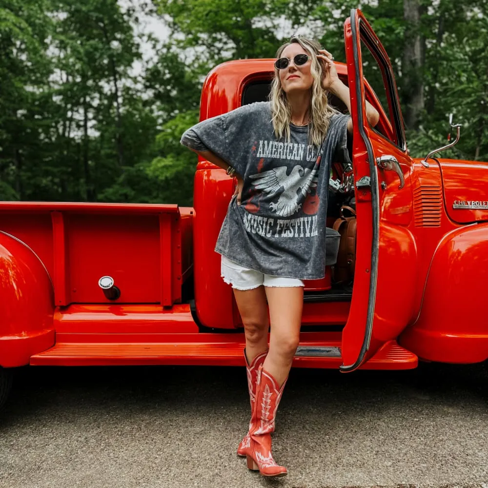 Multi Panel Structure Fresh Comfort Style American Festival Oversized Tee