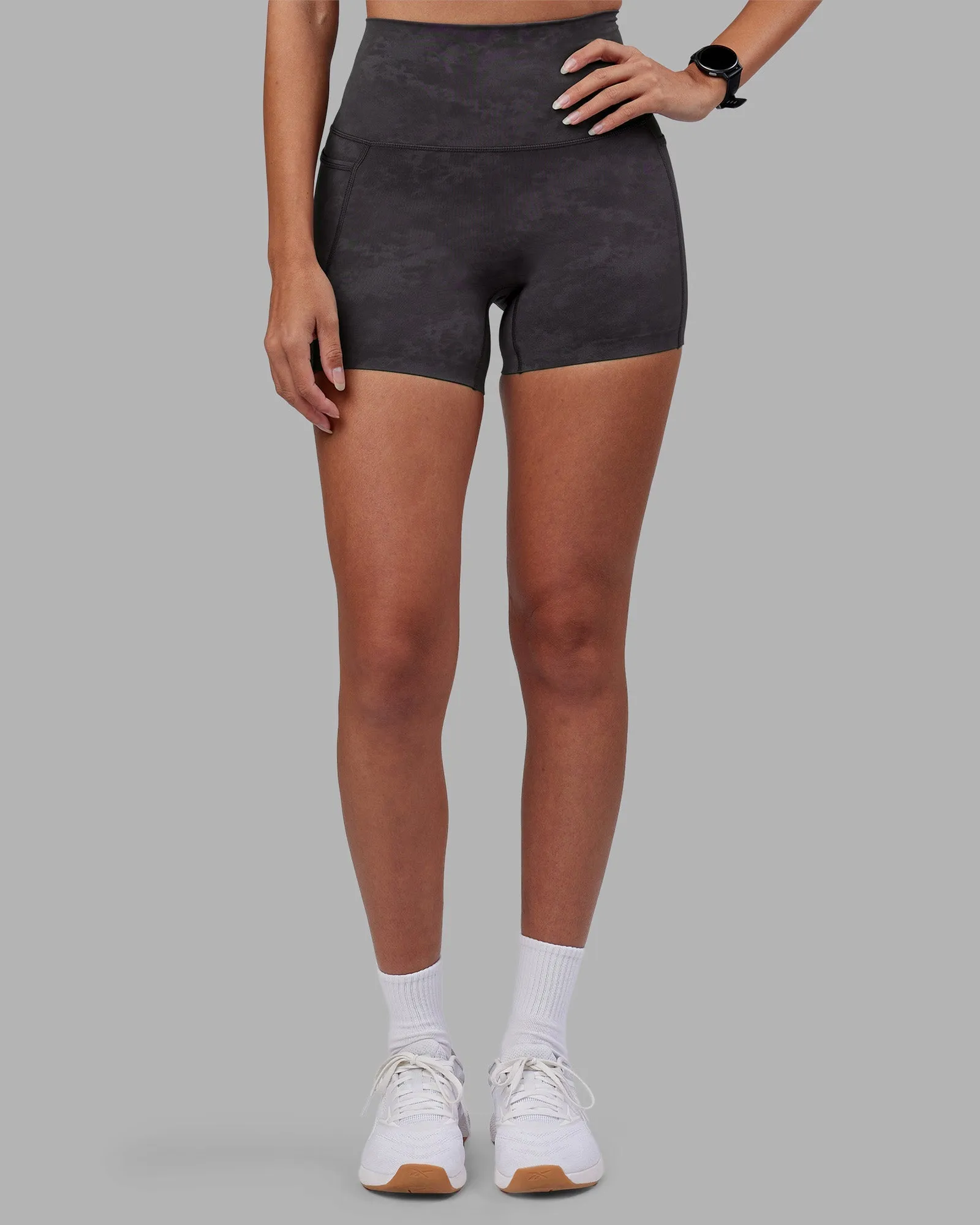 Sculpting Fit Perfect Layer Elixir Ultra High-Rise 4" Short Pockets - Dark Storm Wash