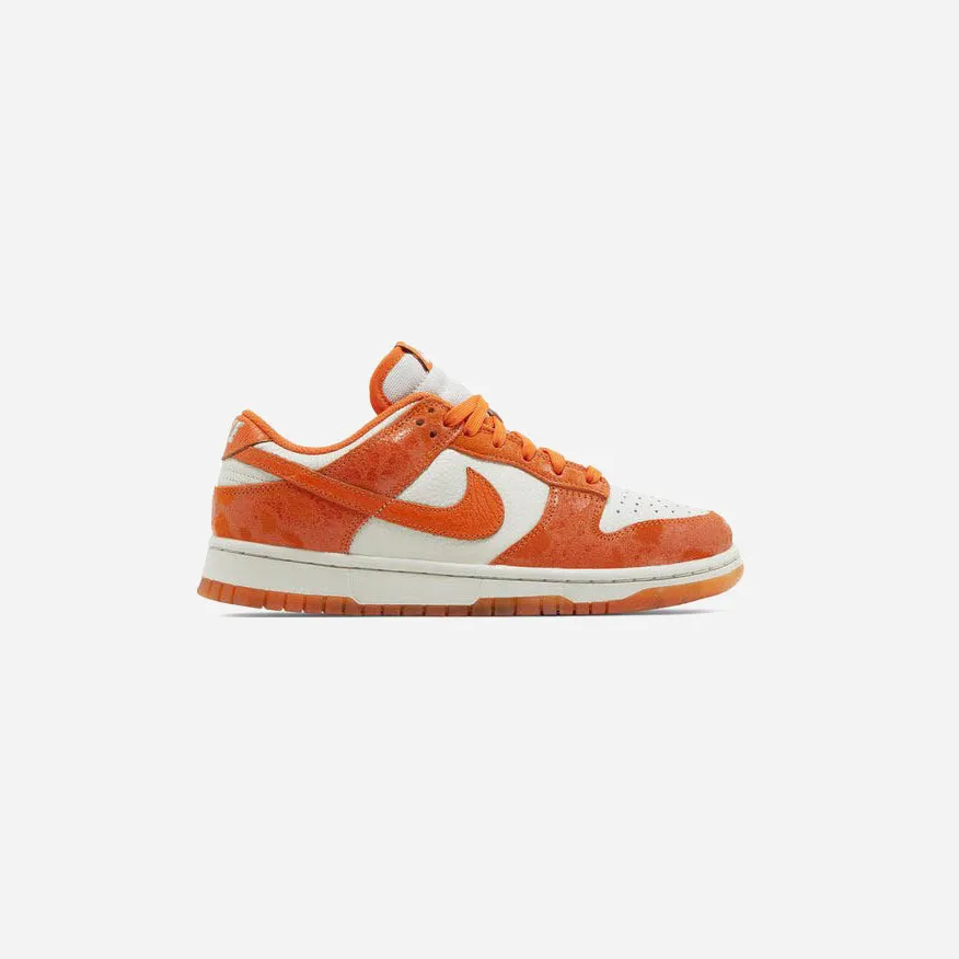 Nike Dunk Low Cracked Orange Glow Hike