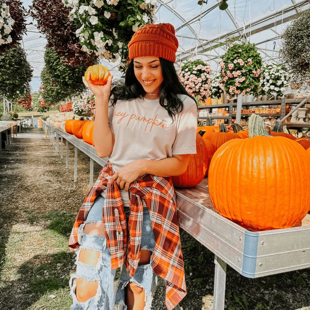 Stretchable Collar Band Hey Pumpkin Tee