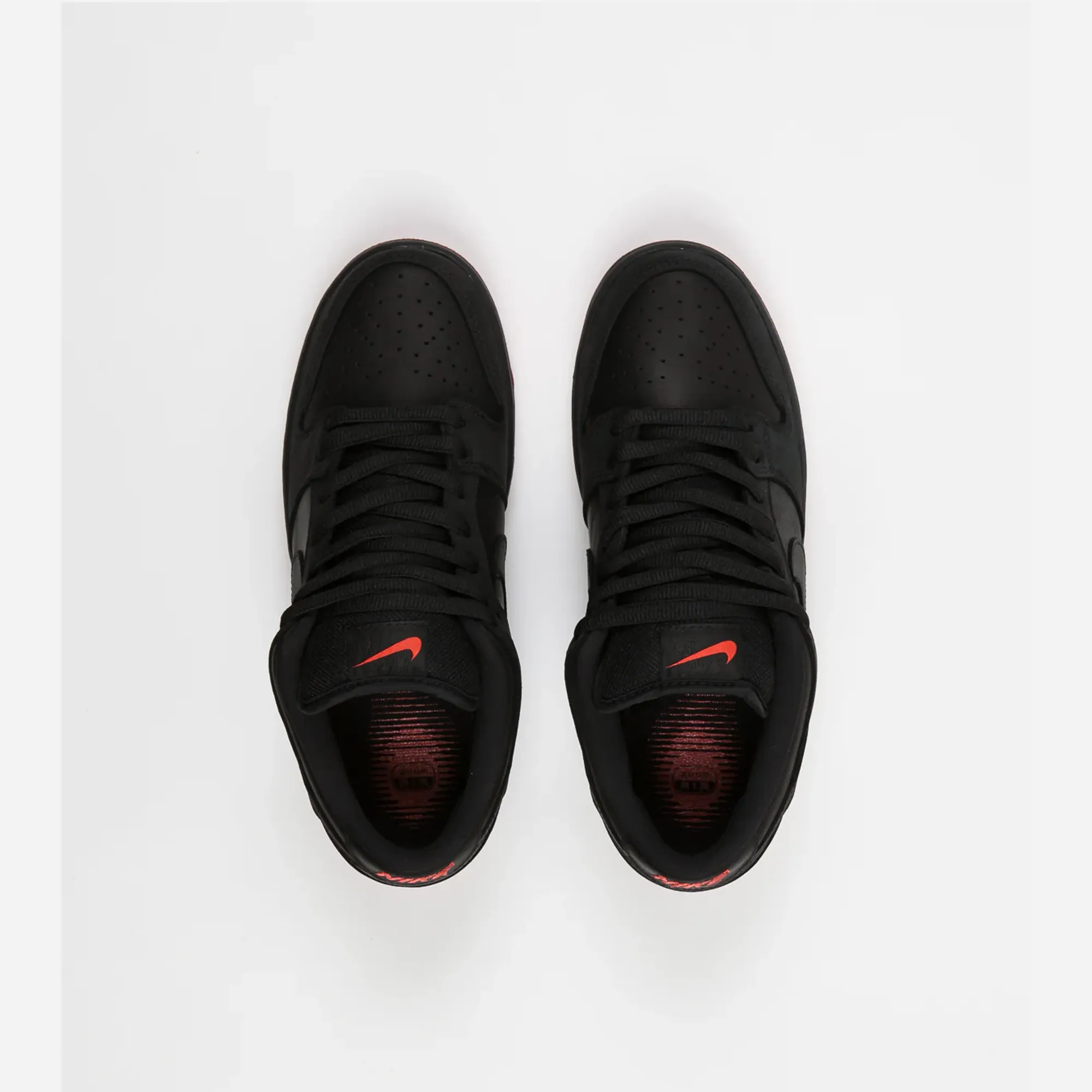 Nike SB Dunk Low Black Pigeon Black Black-Sienna Mid Top Style