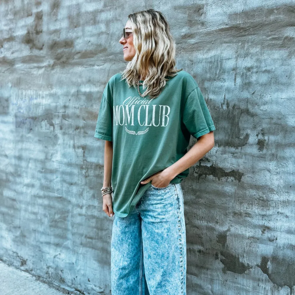 Official Mom Club Tee Cozy and Fashionable
