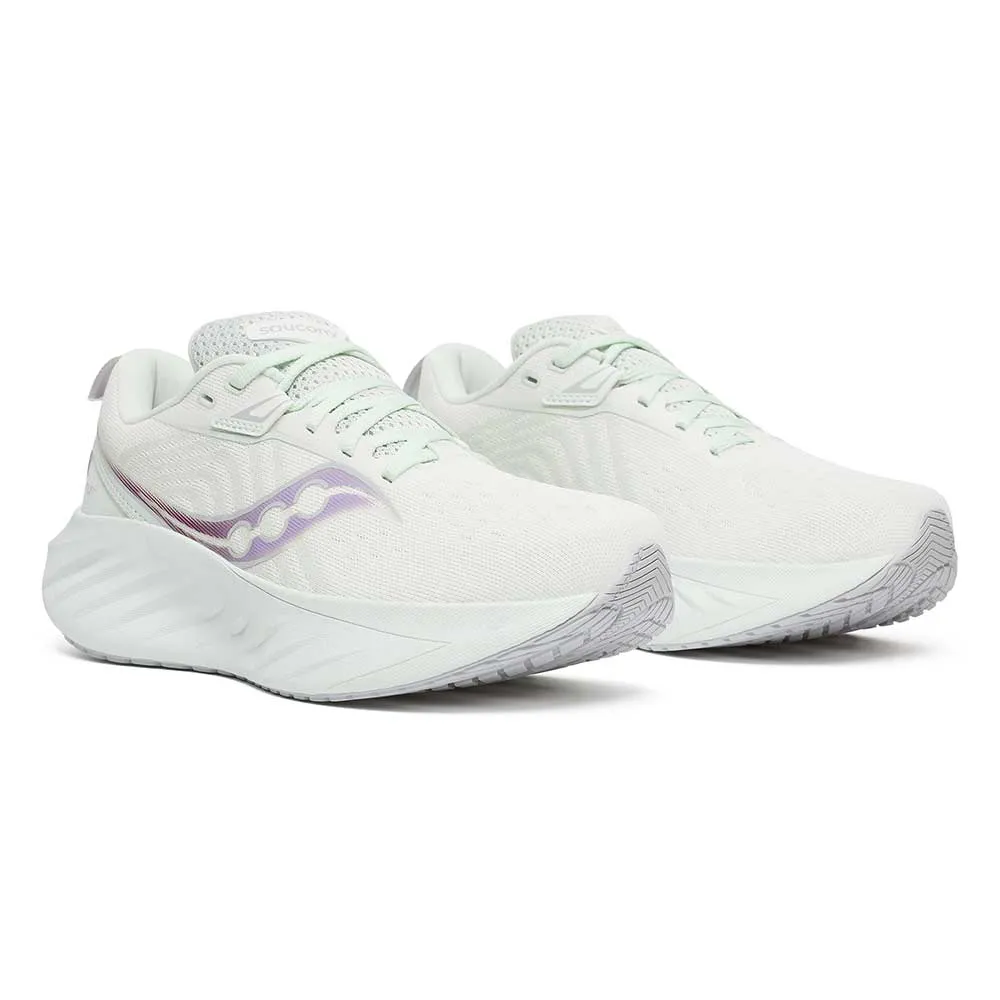 long - jump running shoes Women's Triumph 22 Running Shoe - White/Foam - Regular (B)