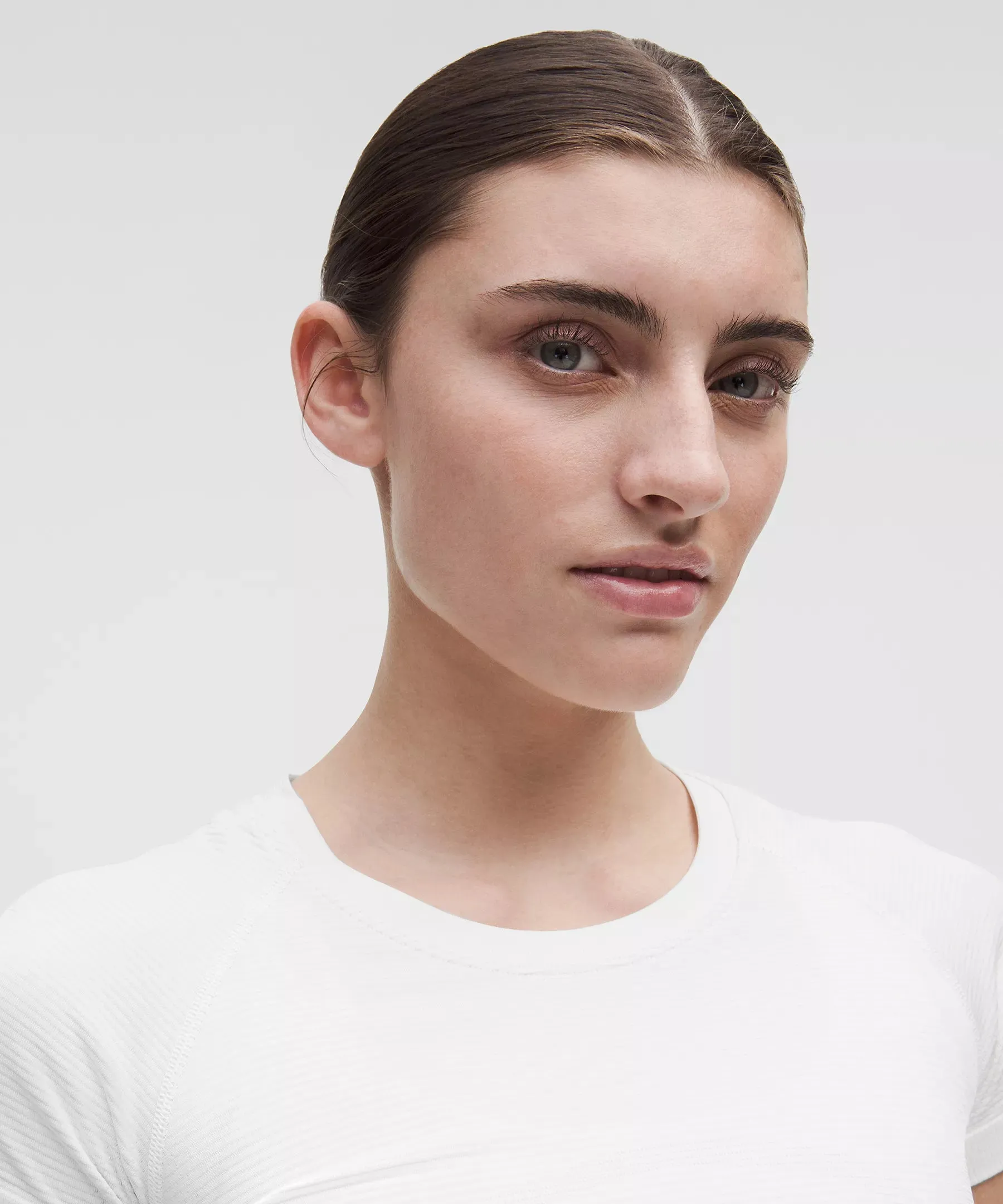 Stylish Scarf Women's Swiftly Tech Short-Sleeve Shirt 2.0 *Hip Length (White)