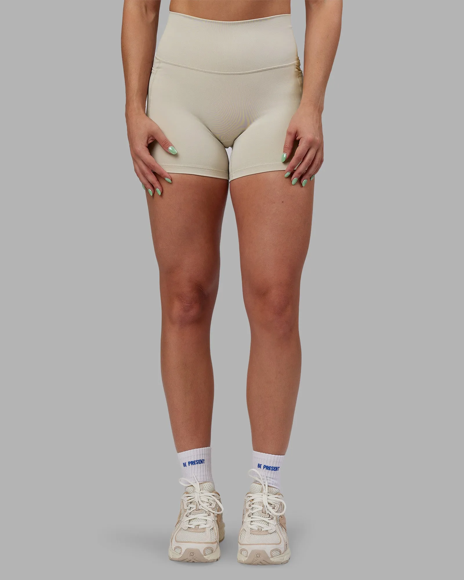 Abs Fusion High-Rise 4" Short Pockets - Shale Beige Fitness Design