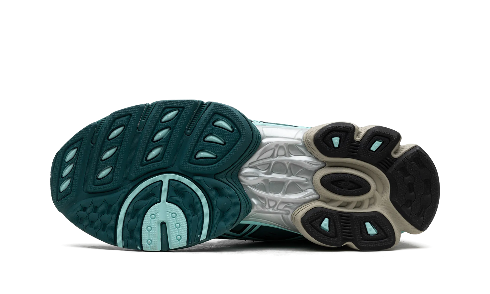 Adjustable   fit UB3-S Gel-Nimbus 9 "Kiko Kostadinov"