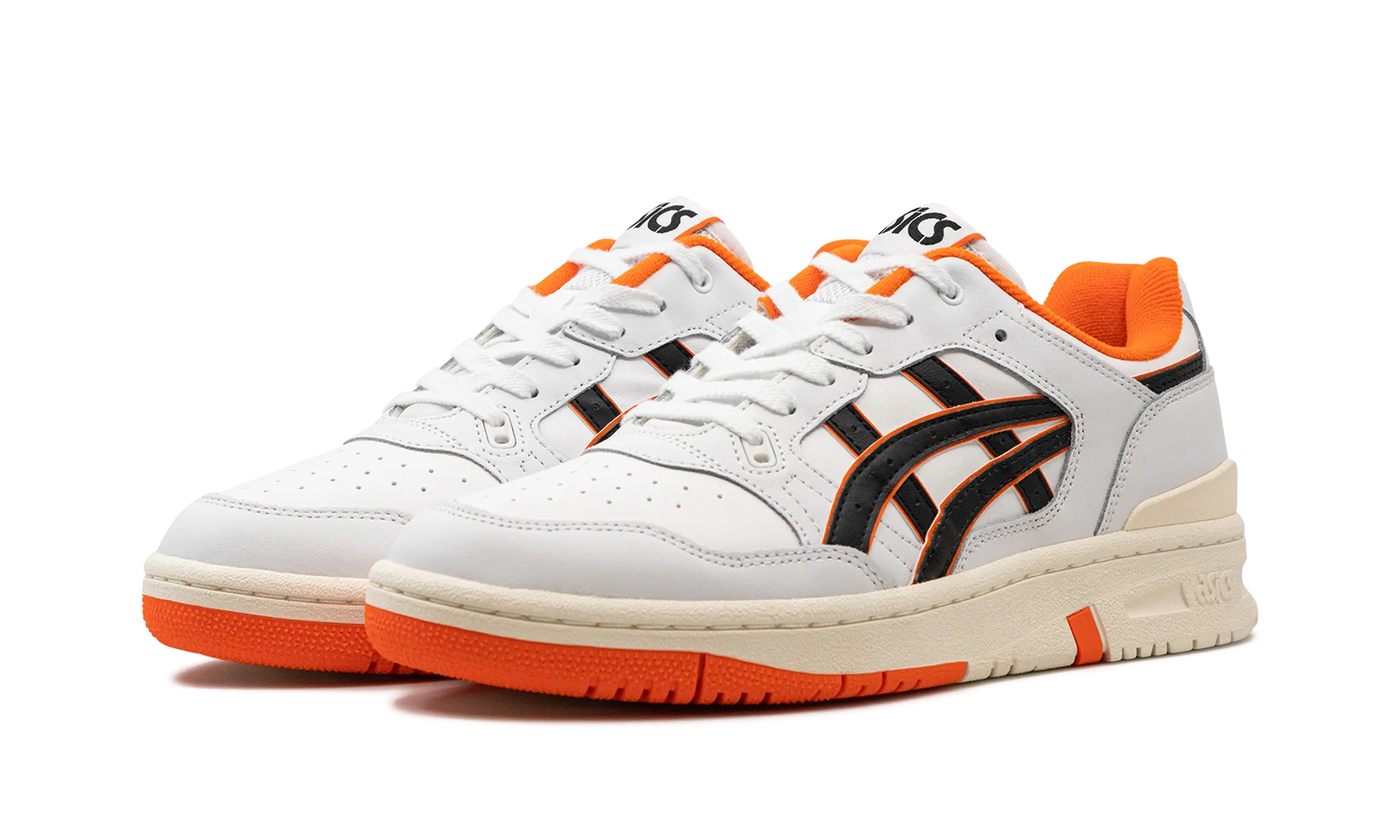 EX89 "WHITE/HABANERO" Weekend Hike