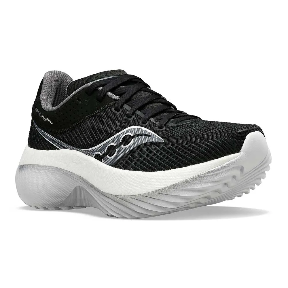 Pace Training removable insoles Women's Kinvara Pro Running Shoe - Black/White - Regular (B)