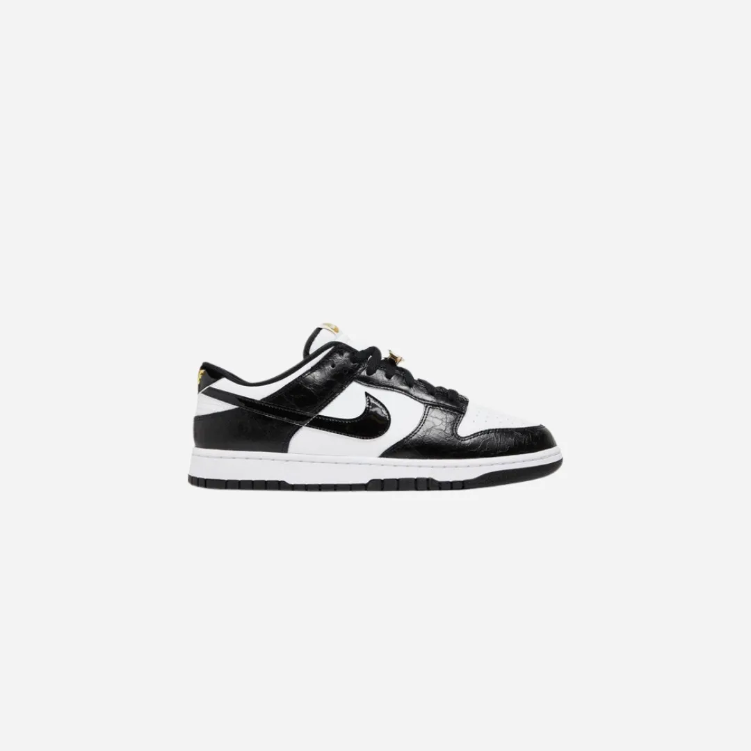 Nike Dunk Low Se World Champs Black White City Step