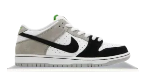 Wave Step Mood Fit SB Dunk Low Chlorophyll