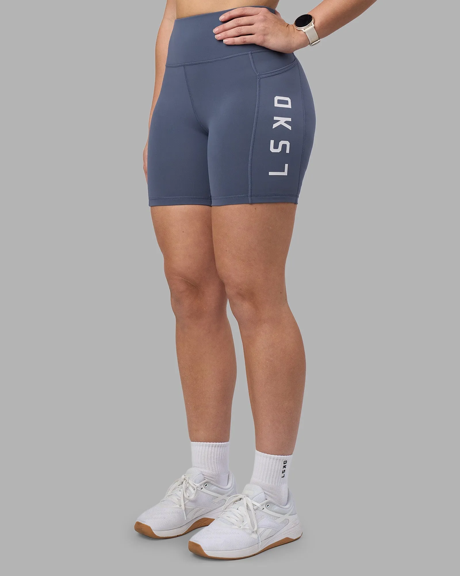 Casual Day Luxury Choice Bonded Seamless Edges Rep Ultra High-Rise 6" Short Pockets - Night Shadow-White