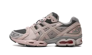 Gel-Nimbus 9 "Obsidian Grey / Moonrock" Sport Move Gentle Motion