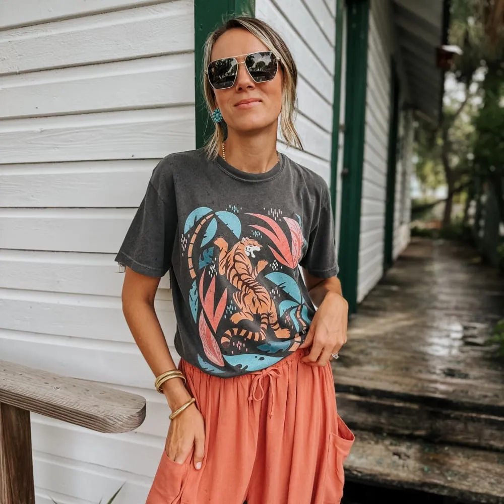 Tiger Palm Tree Tee Streetwear Style Breathable Layer