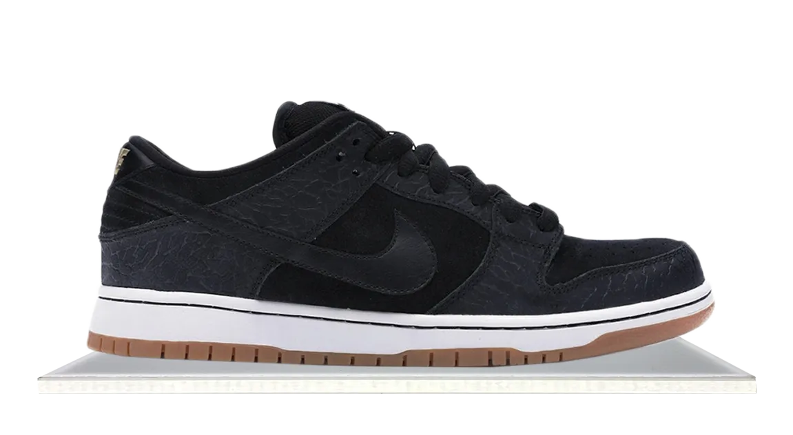 SB Dunk Low Nontourage Zip   Up Effortless Step