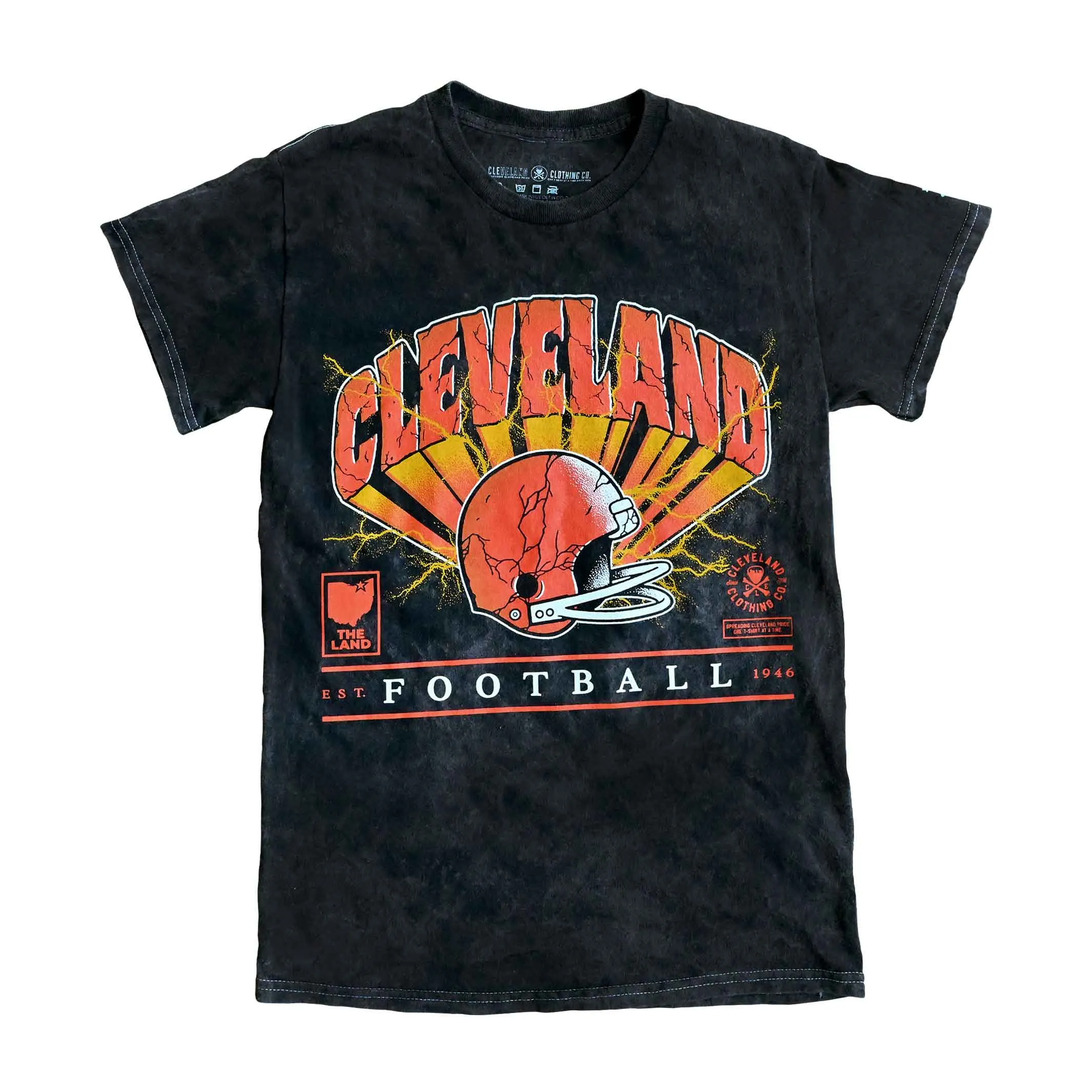 Everyday apparel Cleveland Lightning Helmet Unisex Crew T-Shirt ?C Black Mineral Wash