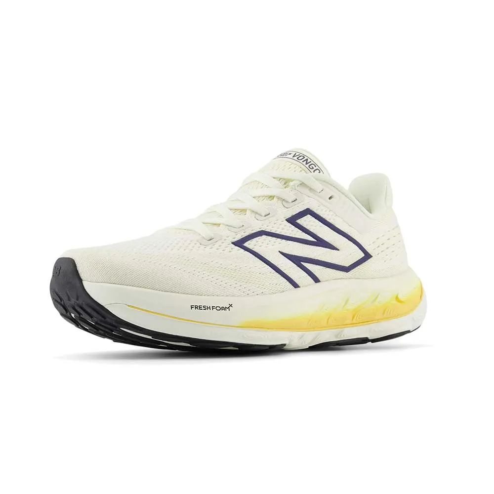 Women's Fresh Foam X Vongo v6 Running Shoe - Angora/Sea Salt - Regular (B) running with a group Toe Flex