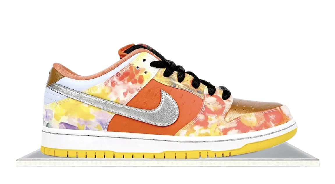 Contoured Footbed Shape SB Dunk Low Street Hawker