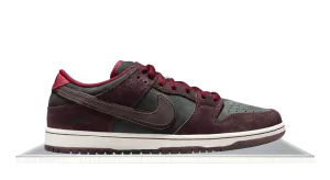 Quick Walk Meet Walk SB Dunk Low Riot Skateshop 'Mahogany Dark Beetroot'