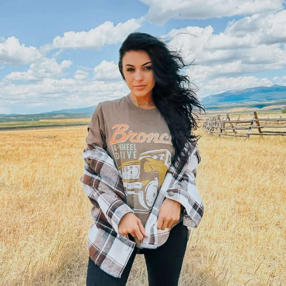 Minimalist Look Bronco Tee